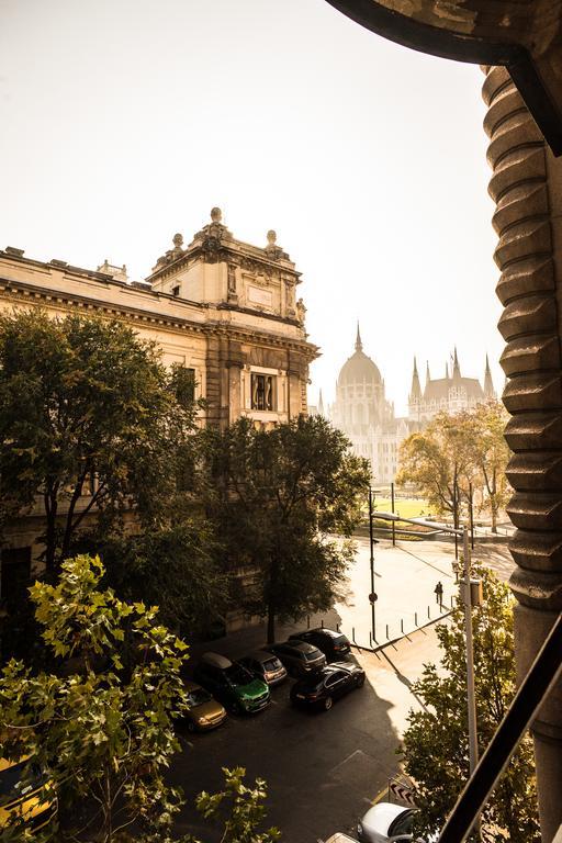 Parliament Suite With A View Budapeste Exterior foto